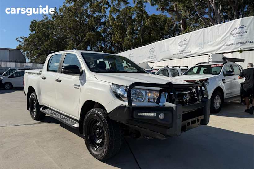 White 2020 Toyota Hilux Double Cab Pick Up Sr (4X4)