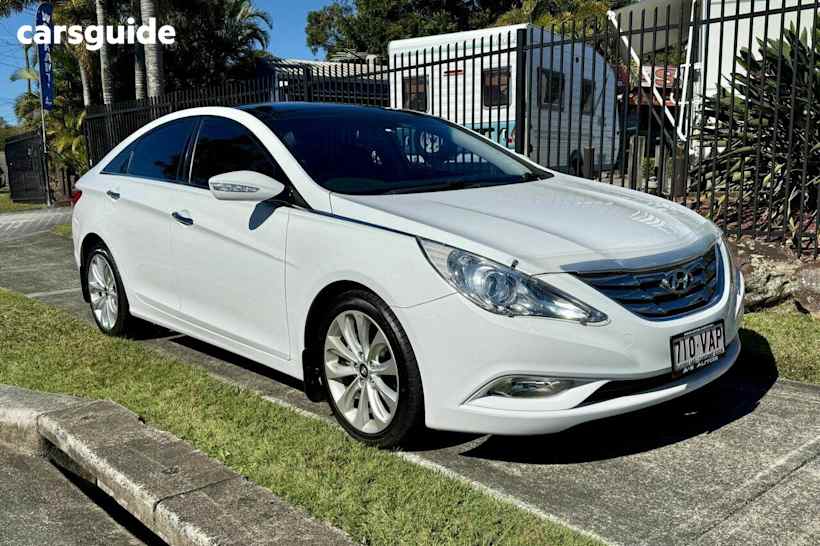 White 2010 Hyundai I45 Sedan PREMIUM F