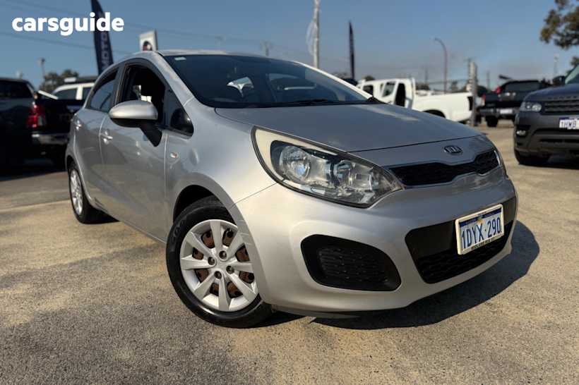 Silver 2012 Kia RIO Hatch S F