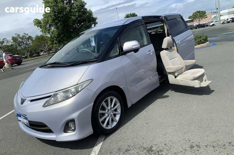 Silver 2009 Toyota Estima SUV AERAS