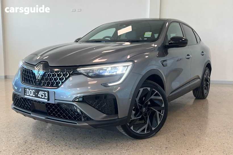 Grey 2024 Renault Arkana Hatch ESPRIT ALPINE F