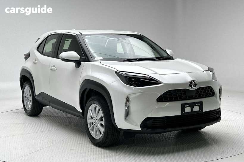 White 2022 Toyota Yaris Cross SUV GX F