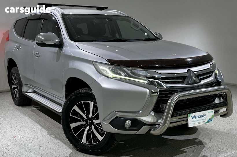 Silver 2017 Mitsubishi Pajero Sport SUV GLS 4X4