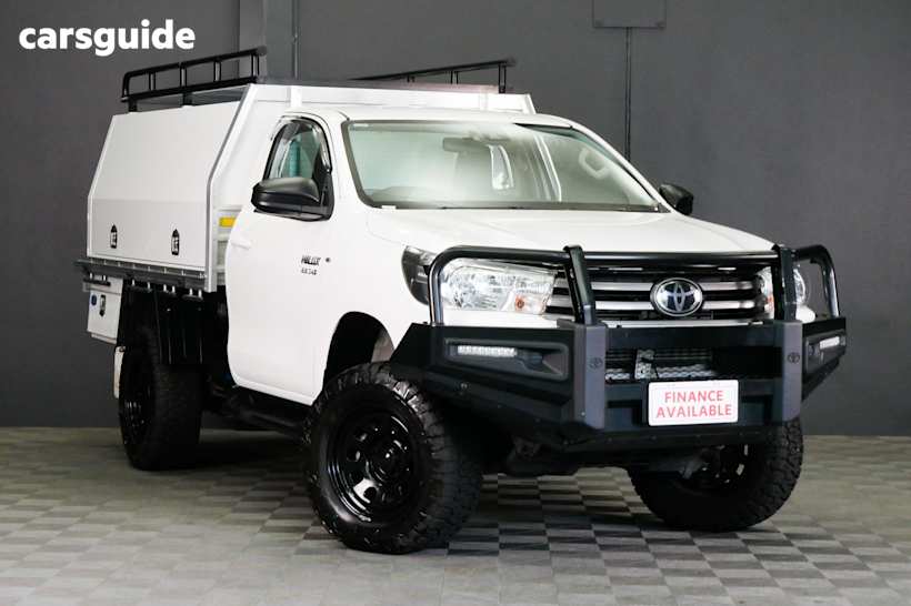 White 2024 Toyota Hilux Cab Chassis Sr (4X4)