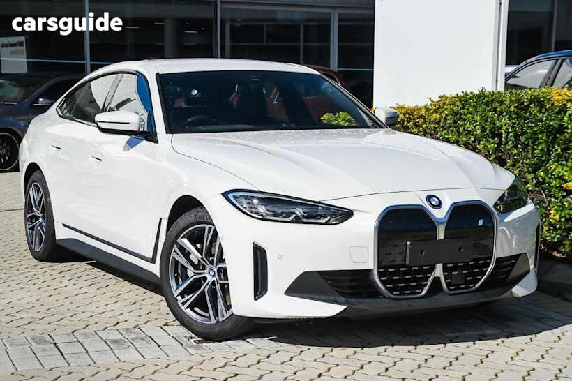 White 2024 BMW I4 Hatch EDRIVE35 R