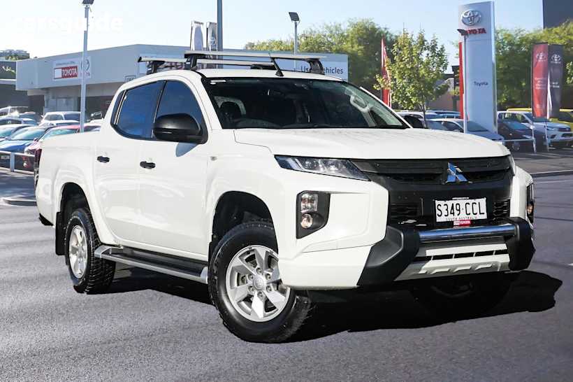 White 2019 Mitsubishi Triton Double Cab Pick Up Glx Plus (4X4)