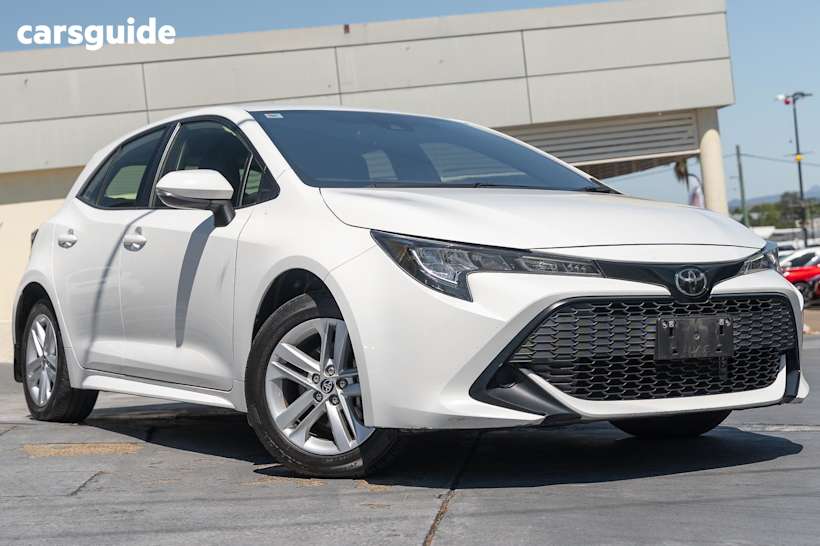 White 2019 Toyota Corolla Hatch ASCENT SPORT F
