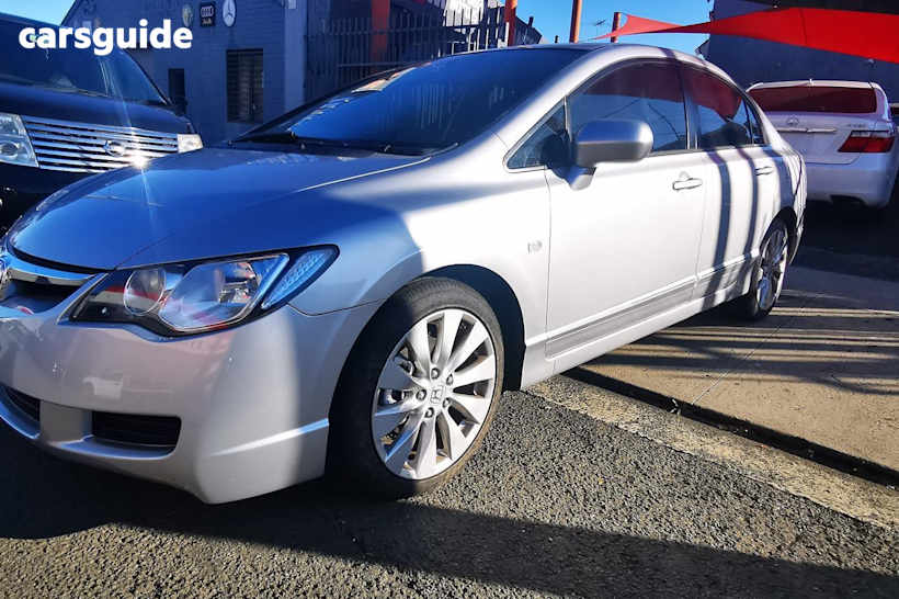 Silver 2006 Honda Civic Sedan VTI F