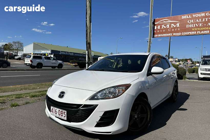 White 2013 Mazda 3 Hatchback Neo