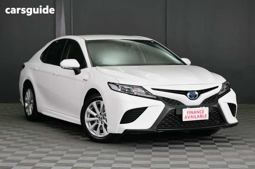 White 2018 Toyota Camry Sedan Ascent Sport (Hybrid)
