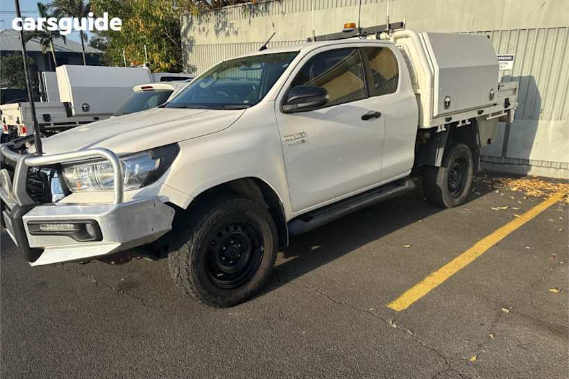 White 2018 Toyota Hilux Ute Tray SR 4X4