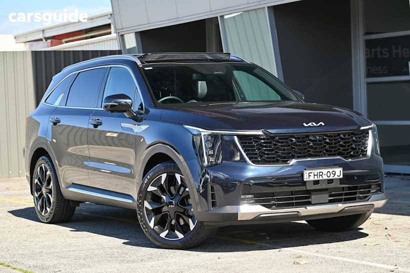 Blue 2024 Kia Sorento SUV GT-LINE 4X4