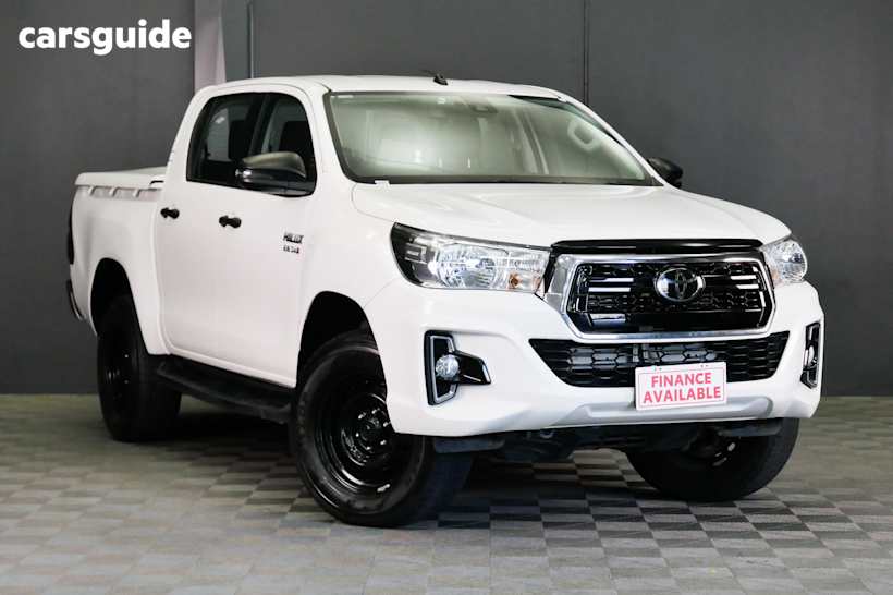 White 2019 Toyota Hilux Double Cab Pick Up Sr (4X4)