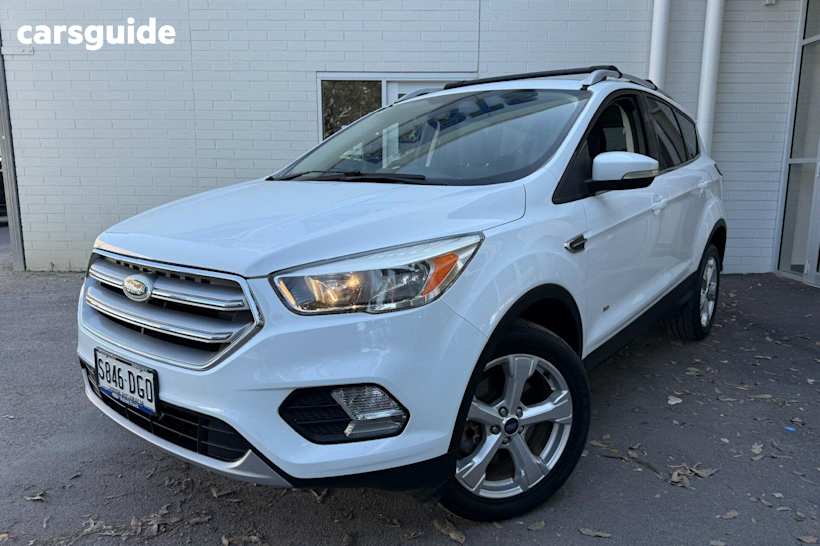 White 2017 Ford Escape Wagon Trend (Awd)