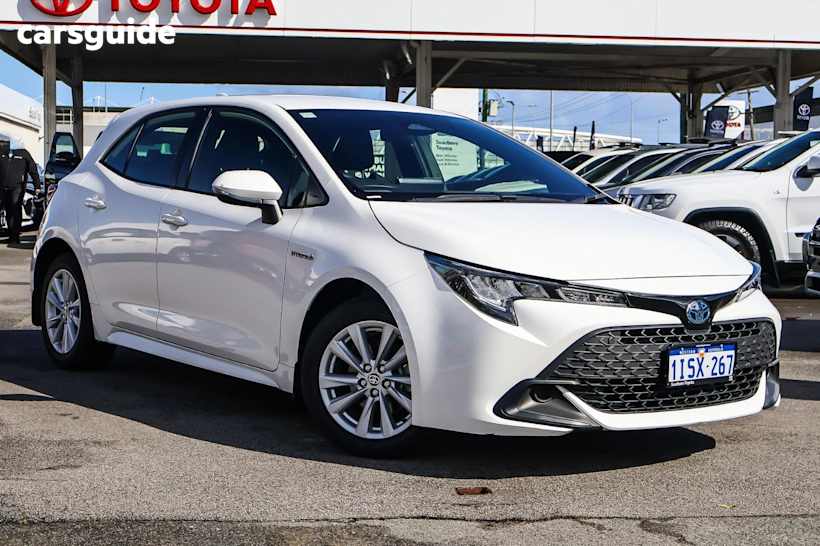 White 2023 Toyota Corolla Hatch ASCENT SPORT HYBRID F