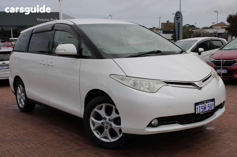 White 2006 Toyota ESTIMA ( TARAGO) SUV