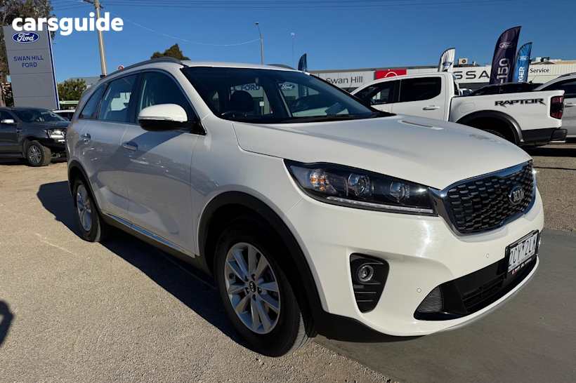 White 2019 Kia Sorento SUV SI F