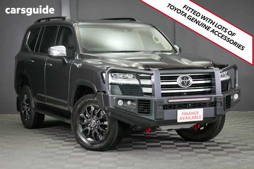 Grey 2023 Toyota Landcruiser Wagon Lc300 Sahara (4X4)