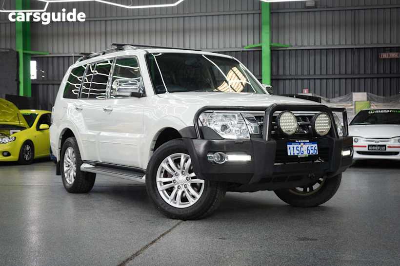 White 2016 Mitsubishi Pajero SUV GLX 4X4