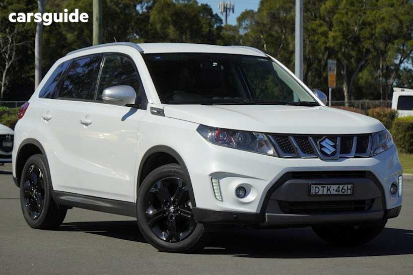 White 2017 Suzuki Vitara SUV S TURBO F