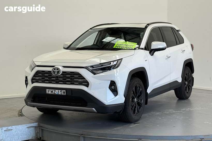 White 2024 Toyota RAV4 SUV CRUISER 4X4