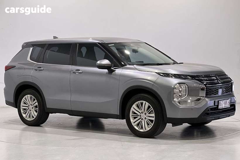 Grey 2023 Mitsubishi Outlander SUV ES F