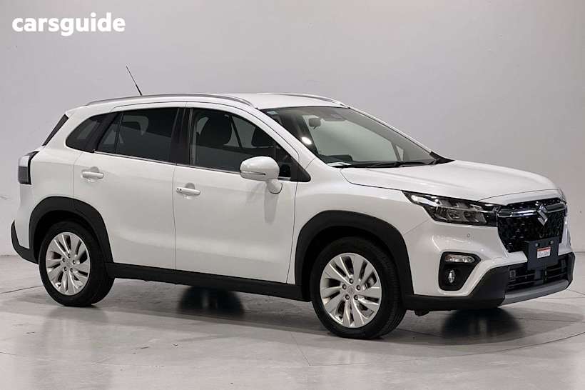 White 2023 Suzuki S-Cross Hatch GL+ 4X4