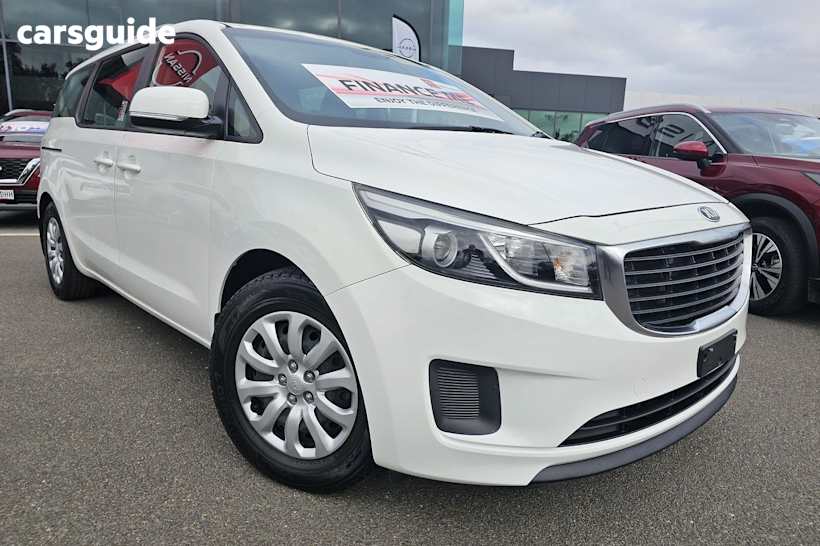 White 2017 Kia Carnival OtherCar S F
