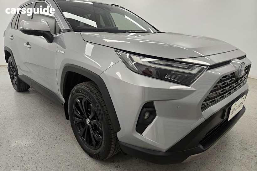 Silver 2022 Toyota RAV4 SUV CRUISER F