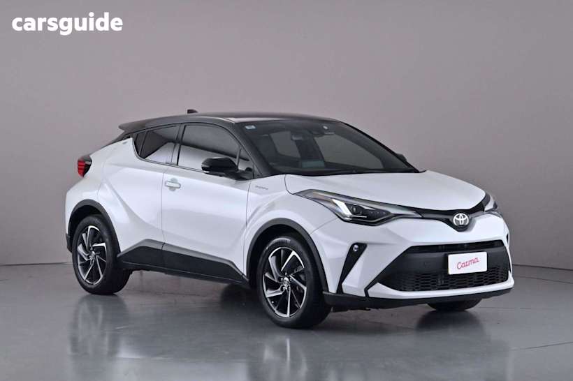 White 2022 Toyota C-HR Wagon Koba (Awd) Two Tone