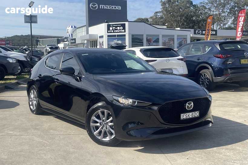 Black 2022 Mazda 3 Hatchback G20 Pure