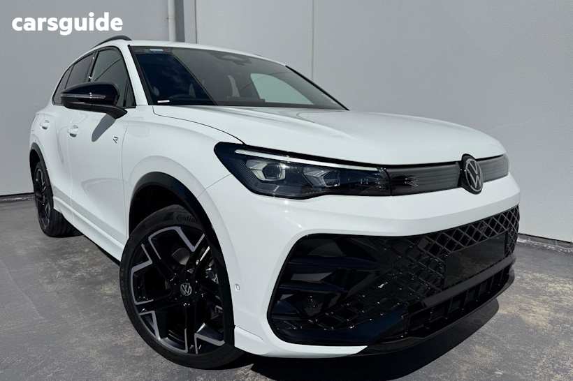 White 2025 Volkswagen Tiguan Wagon 195Tsi R-Line