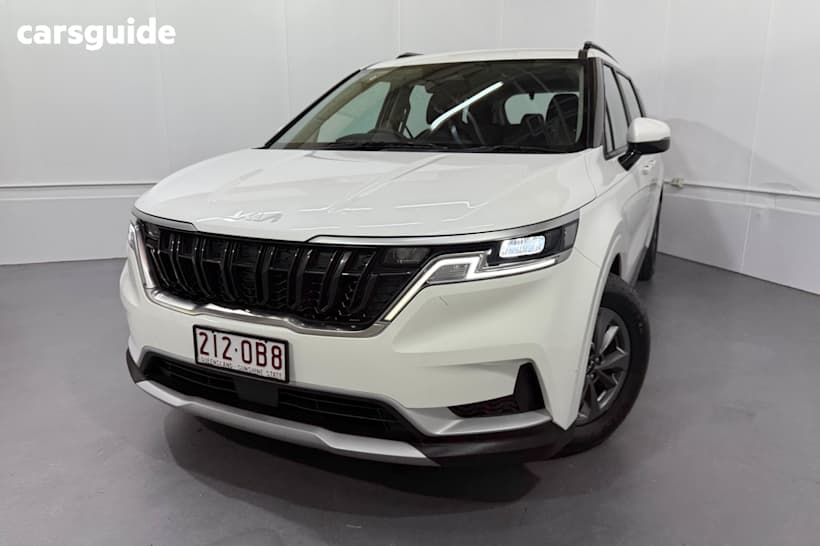 White 2023 Kia Carnival SUV S F