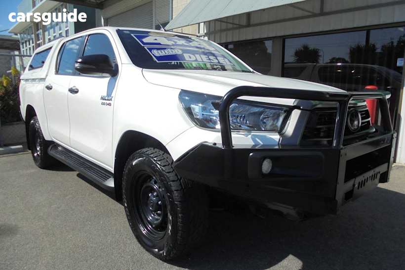 White 2020 Toyota Hilux Ute Tray SR 4X4