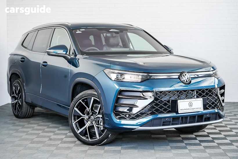Blue 2025 Volkswagen Tiguan Wagon 195Tsi R-Line