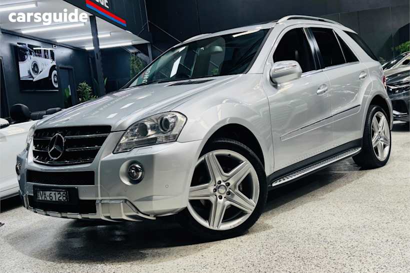 Silver 2010 Mercedes-Benz ML SUV ML350 4X4