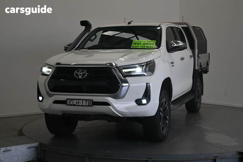 White 2020 Toyota Hilux Ute Tray SR5 4X4