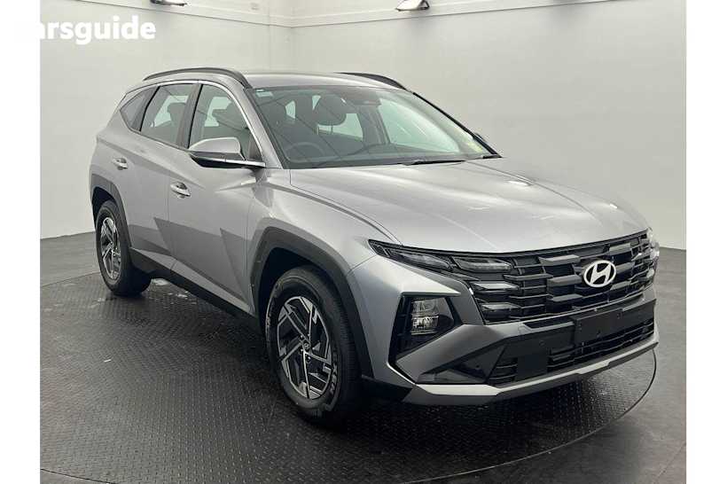 Silver 2025 Hyundai Tucson SUV F
