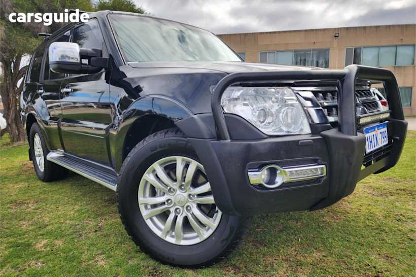 Black 2015 Mitsubishi Pajero Wagon Glx Lwb (4X4)