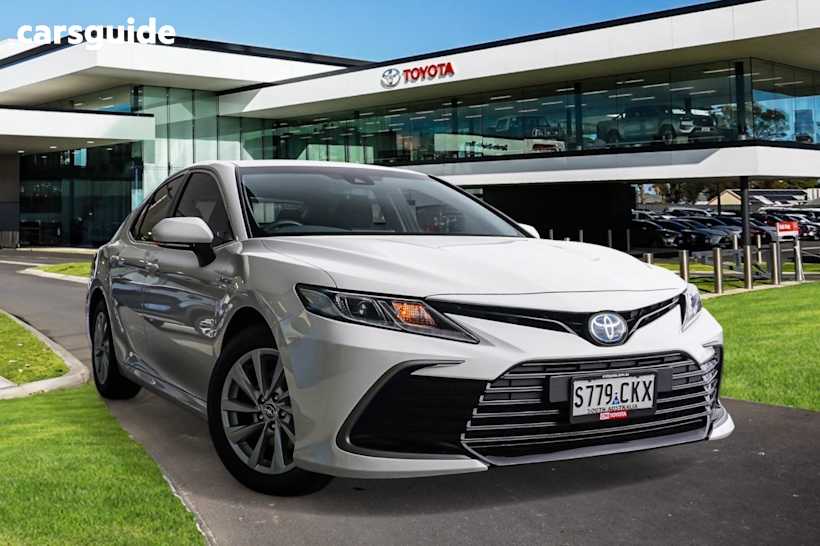 White 2021 Toyota Camry Sedan ASCENT F