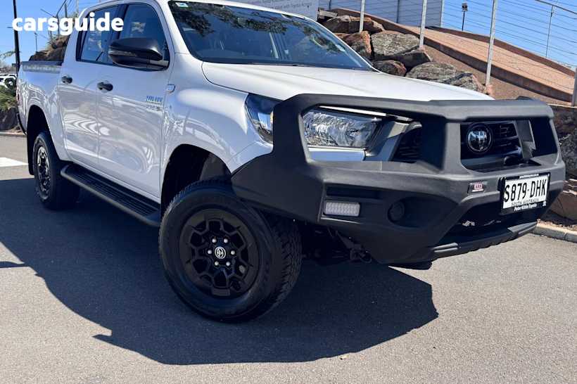 White 2022 Toyota Hilux Ute Tray SR HI-RIDER R