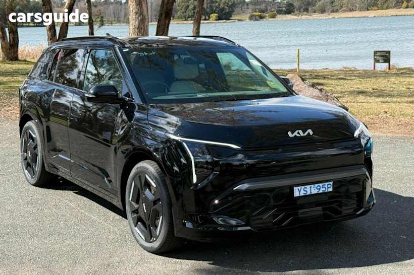 Black 2025 Kia Ev3 Wagon Gt-Line 2Wd Lr