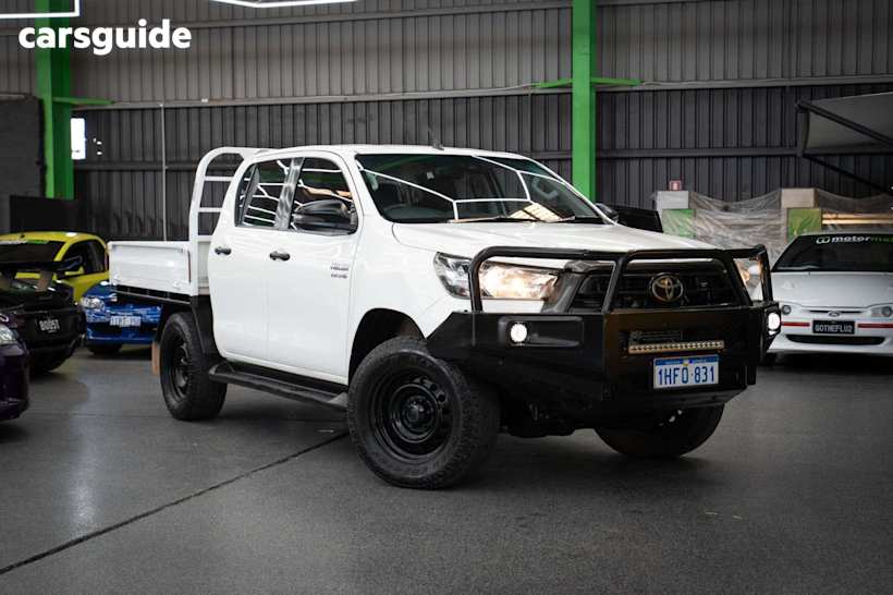 White 2020 Toyota Hilux Ute Tray SR 4X4