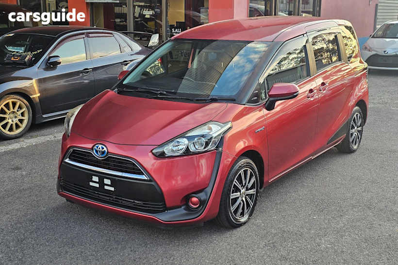 Red 2016 Toyota Sienta SUV (HYBRID) G NHP170