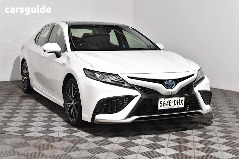 White 2021 Toyota Camry Sedan SL F