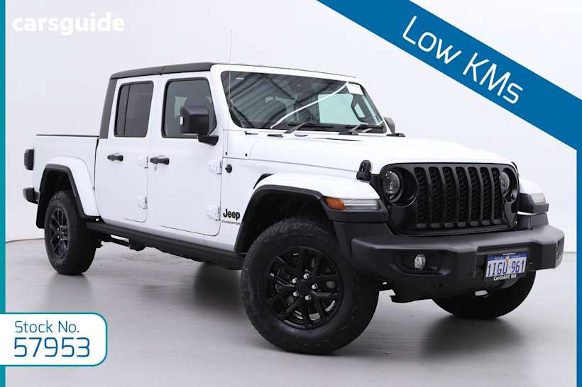 White 2023 Jeep Gladiator Dual Cab Utility Night Eagle (4X4)