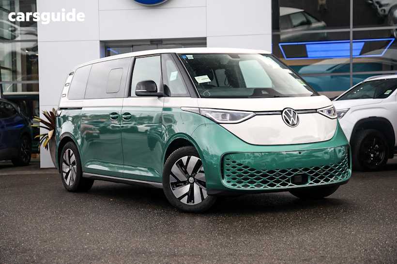 White 2024 Volkswagen ID. Buzz SUV PRO BEV560 R