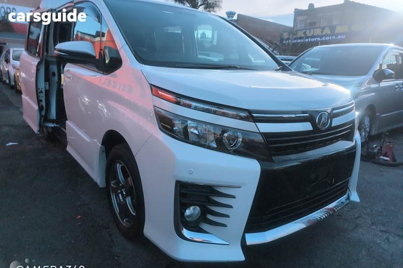 White 2014 Toyota Voxy Wagon