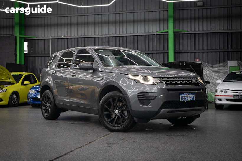 Grey 2017 Land Rover Discovery Sport SUV TD4 150 SE 4X4