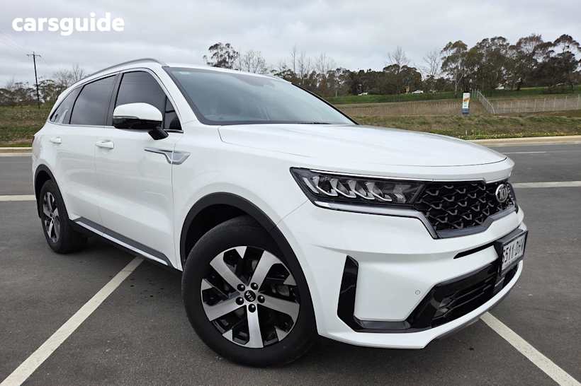 White 2020 Kia Sorento SUV SPORT 4X4